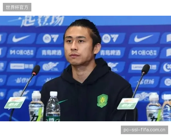 张玉宁持续高负荷作战,国安队急需引进本土前锋分担压力。 张玉宁持续高负荷作战,国安队急需引进本土前锋分担压力。